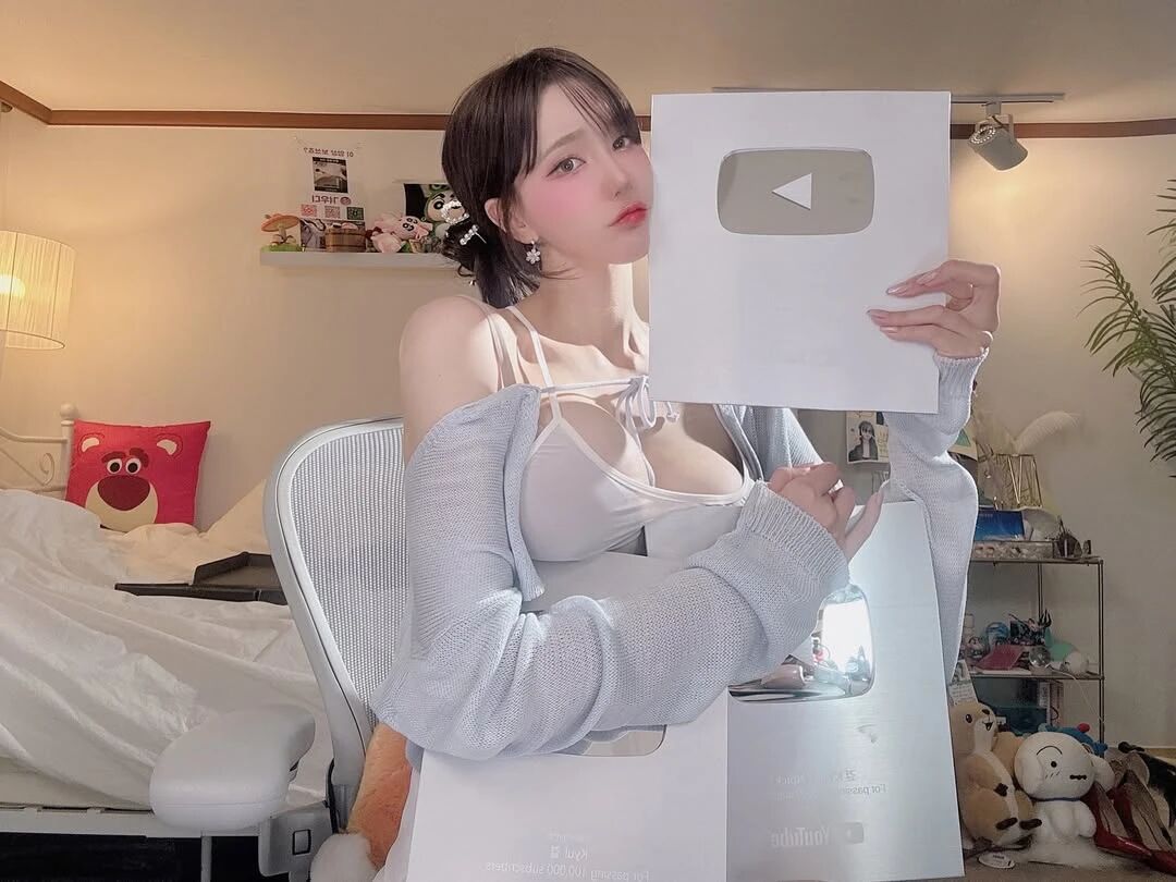 极品韩妹超凶上围加上这个极致曲线,真是让人欲罢不能!!! 第14张 极品韩妹超凶上围加上这个极致曲线,真是让人欲罢不能!!!