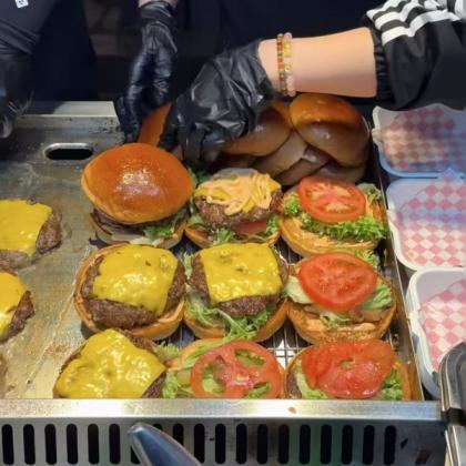 15款街头美式汉堡配方教程制作技术夜市摆摊小吃创业视频商业课程