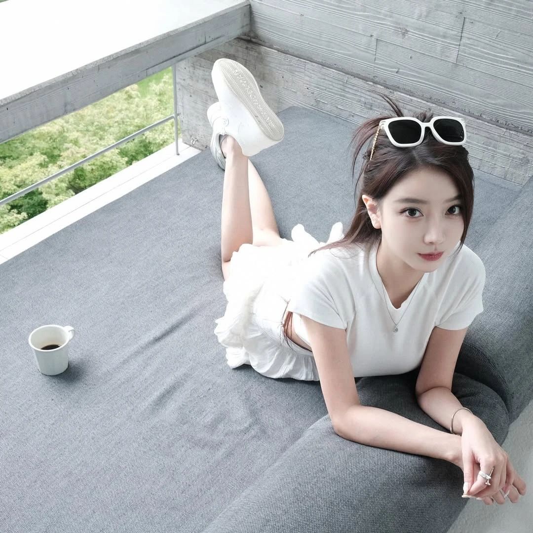 超高颜值美女加上这极品身材,真是让人喜欢!!! 第25张 超高颜值美女加上这极品身材,真是让人喜欢!!!