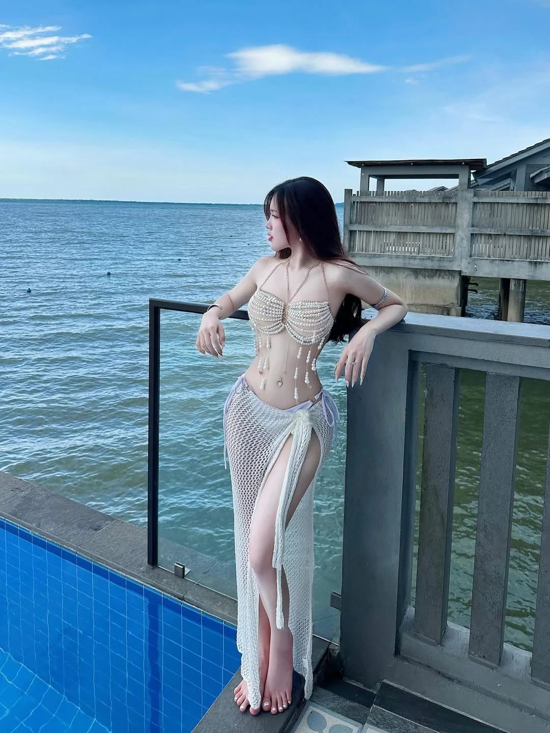 极品身材超凶上围加上比基尼,简直绝了!!! 第4张 极品身材超凶上围加上比基尼,简直绝了!!!