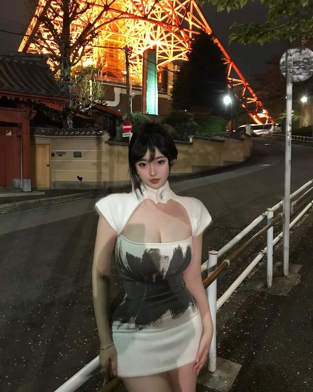 丰满身材加上这超凶上围,简直是绝了!!! 第9张 丰满身材加上这超凶上围,简直是绝了!!!