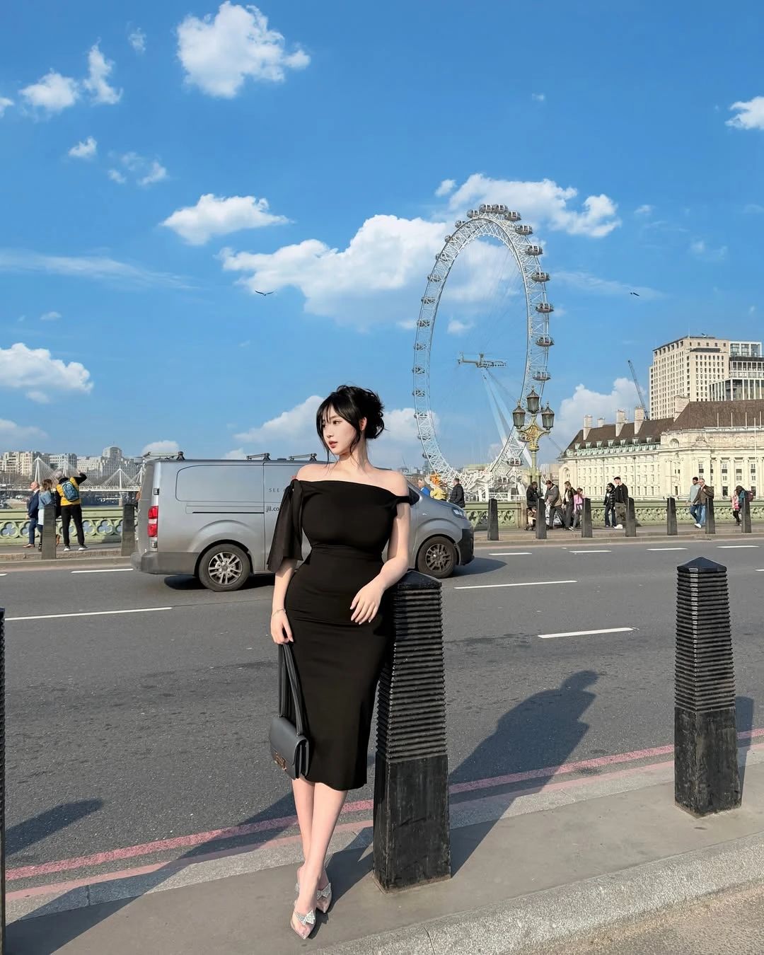 丰满身材加上这超凶上围,简直是绝了!!! 第11张 丰满身材加上这超凶上围,简直是绝了!!!