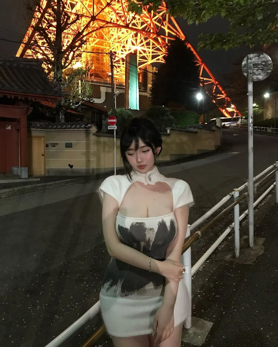 丰满身材加上这超凶上围,简直是绝了!!! 第10张 丰满身材加上这超凶上围,简直是绝了!!!