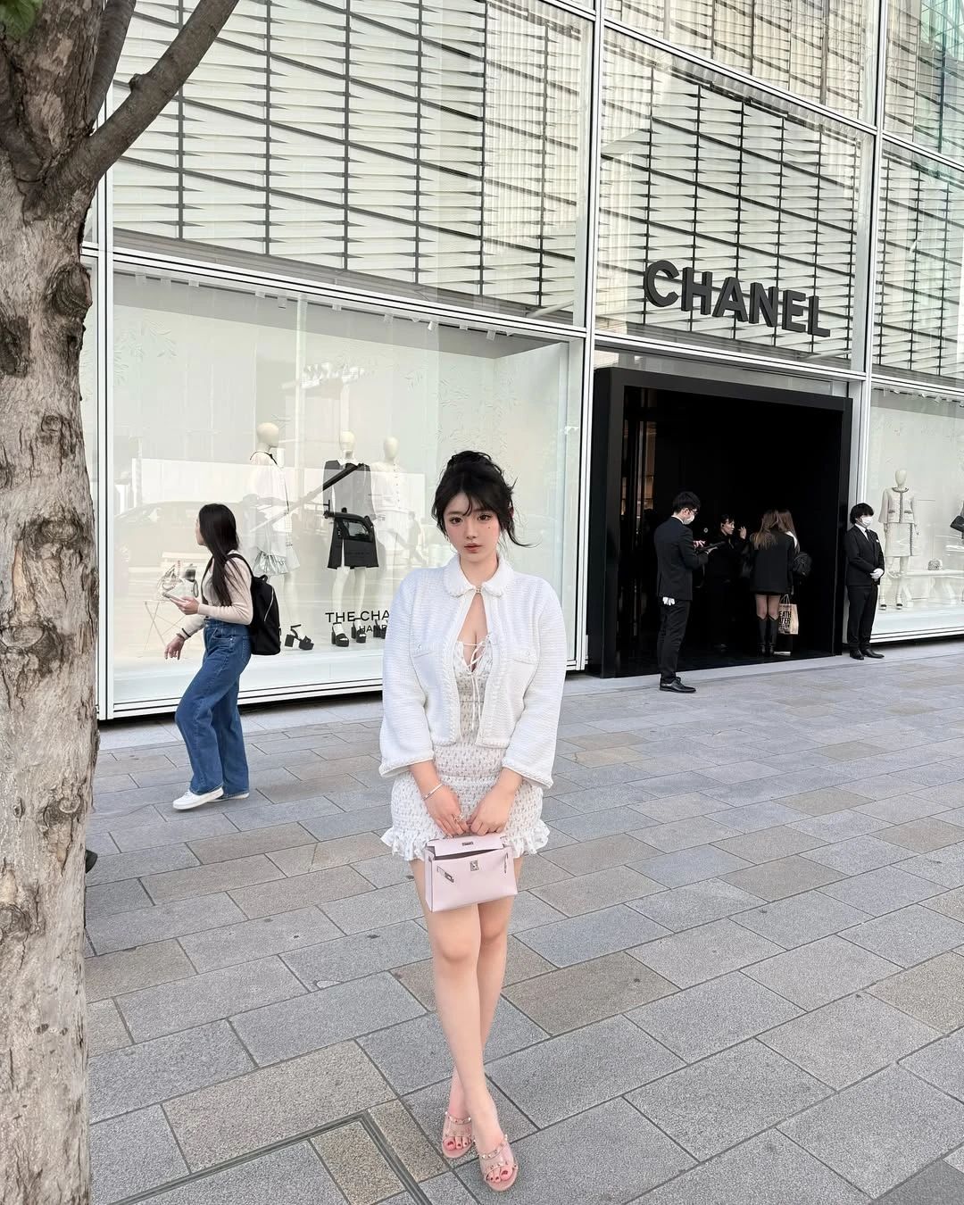 丰满身材加上这超凶上围,简直是绝了!!! 第8张 丰满身材加上这超凶上围,简直是绝了!!!