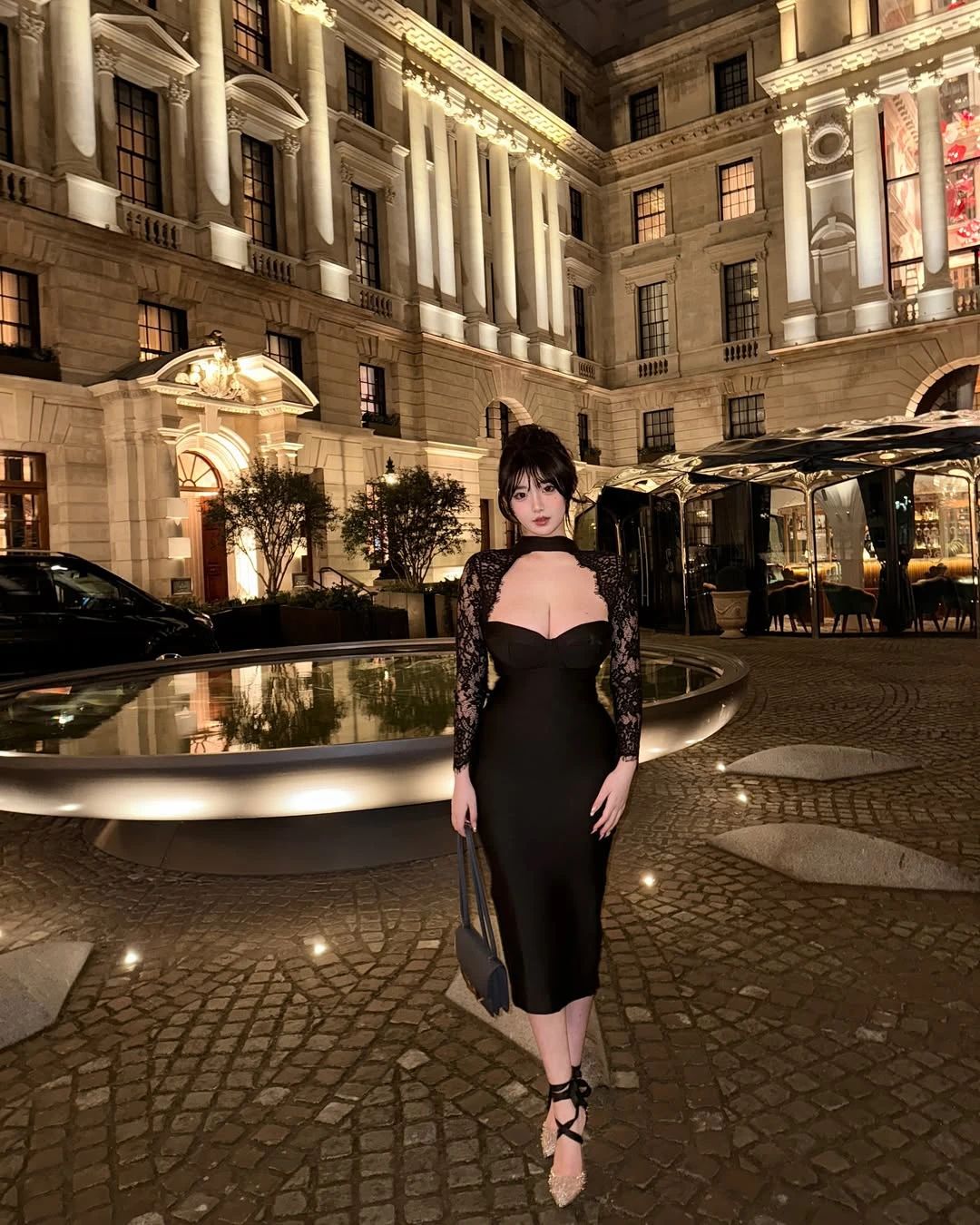 丰满身材加上这超凶上围,简直是绝了!!! 第15张 丰满身材加上这超凶上围,简直是绝了!!!