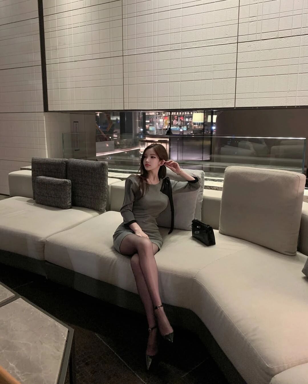 极品美腿又长又白再加上这黑丝,简直是绝了!!! 第8张 极品美腿又长又白再加上这黑丝,简直是绝了!!!