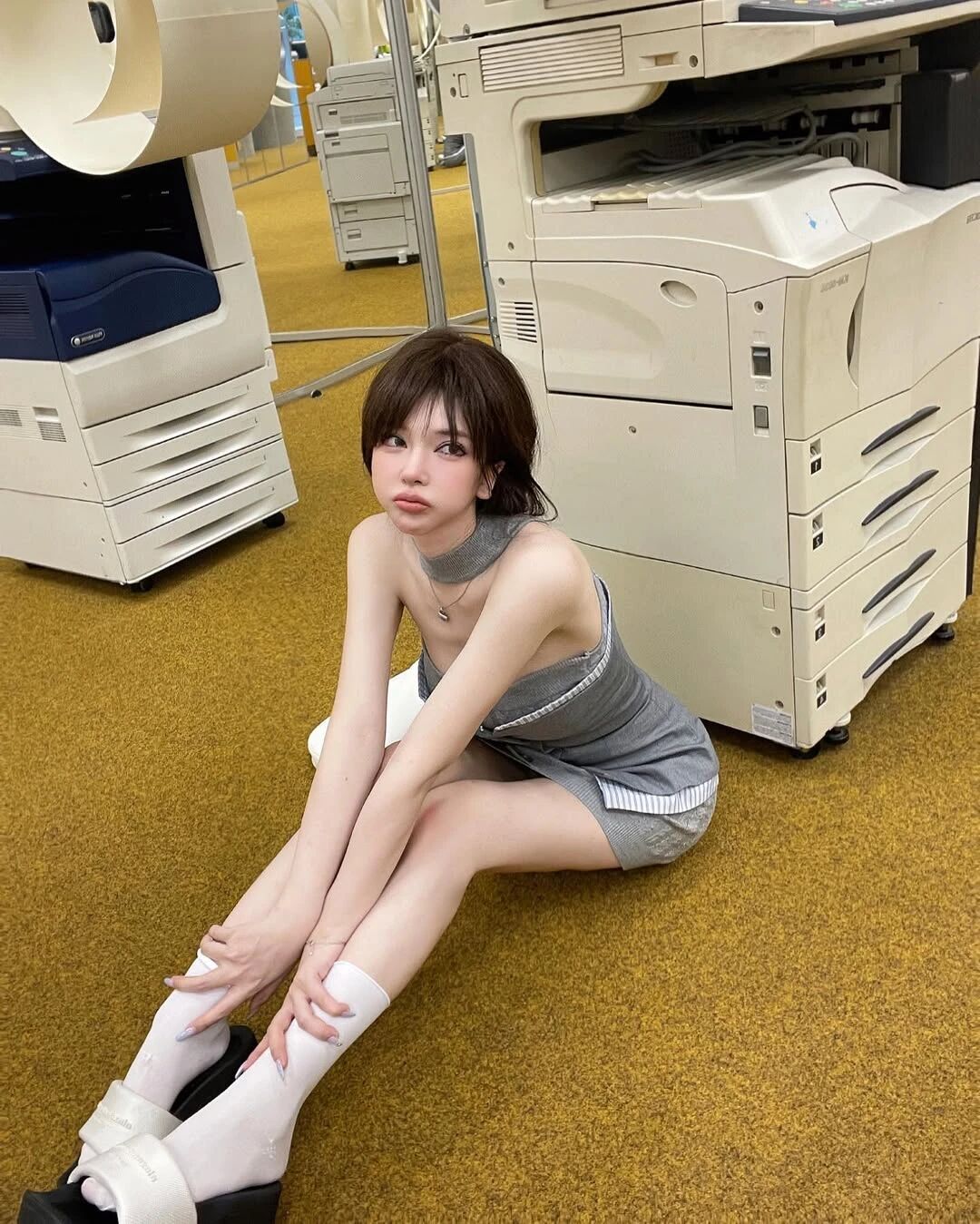 极品美腿又长又白再加上这黑丝,简直是绝了!!! 第22张 极品美腿又长又白再加上这黑丝,简直是绝了!!!